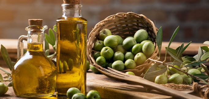 Zeytinyağı Tadım Notları ve Kullanım Kılavuzu: En İyi Sızma Zeytinyağı (EVOO) Nasıl Seçilir ve Farklı Yemeklere Göre Kullanım Alanları