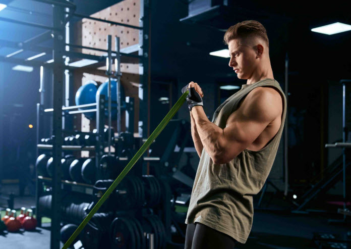 Bulk ve Definasyon Dönemleri: Kas Kazanırken Yağlanmamak veya Yağ Yakarken Kas Kaybetmemek İçin Beslenme Stratejileri