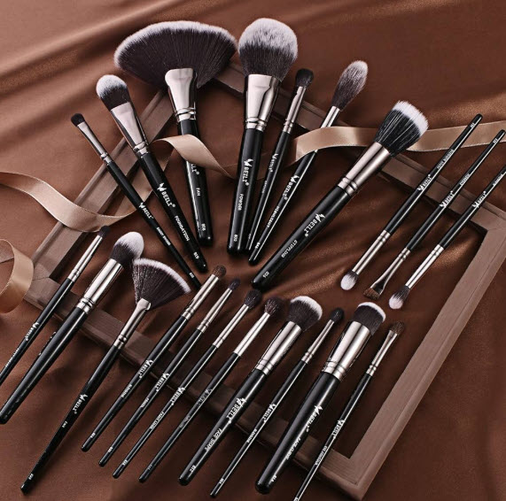 Profesyonel Makyaj Fırçası: Hangi Fırça Ne İşe Yarar? Uygulama Teknikleri ve Temizlik Rutini