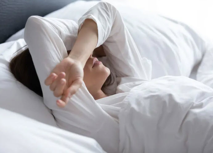 Sabahları Yorgun Uyanmanın Sebebi Uyku mu, Zihin mi?