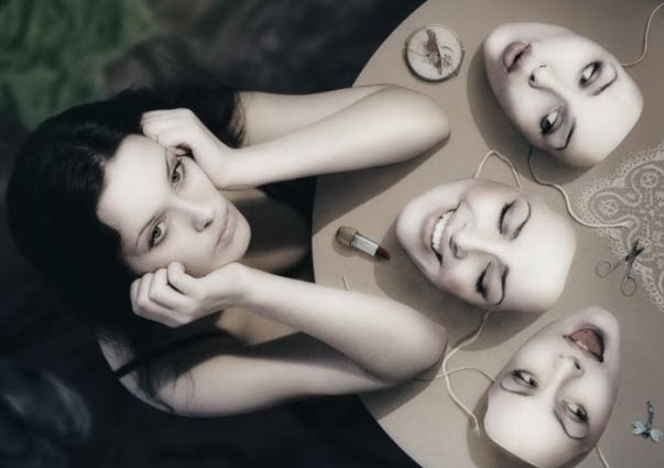 Kendin Olmak Gerçekten Ne Demek? Sosyal Maskelerle Yaşamak